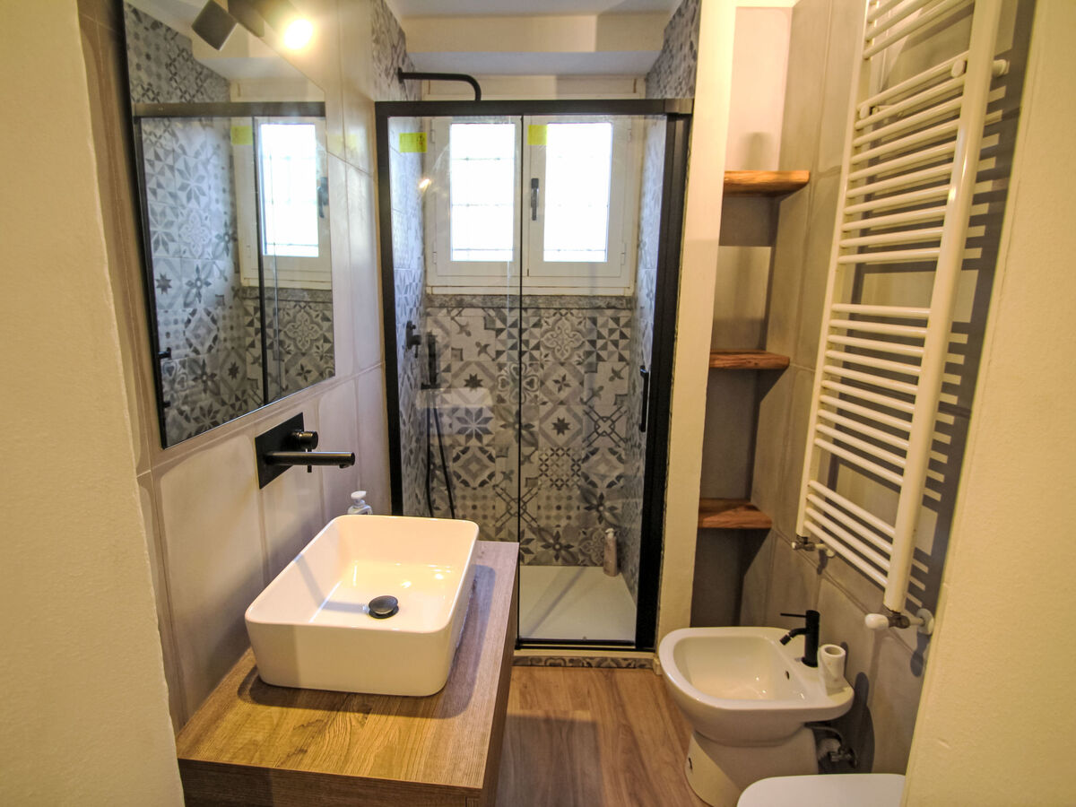 Azzurra, studio rénové 30m² à 90m du lac - Photo 12