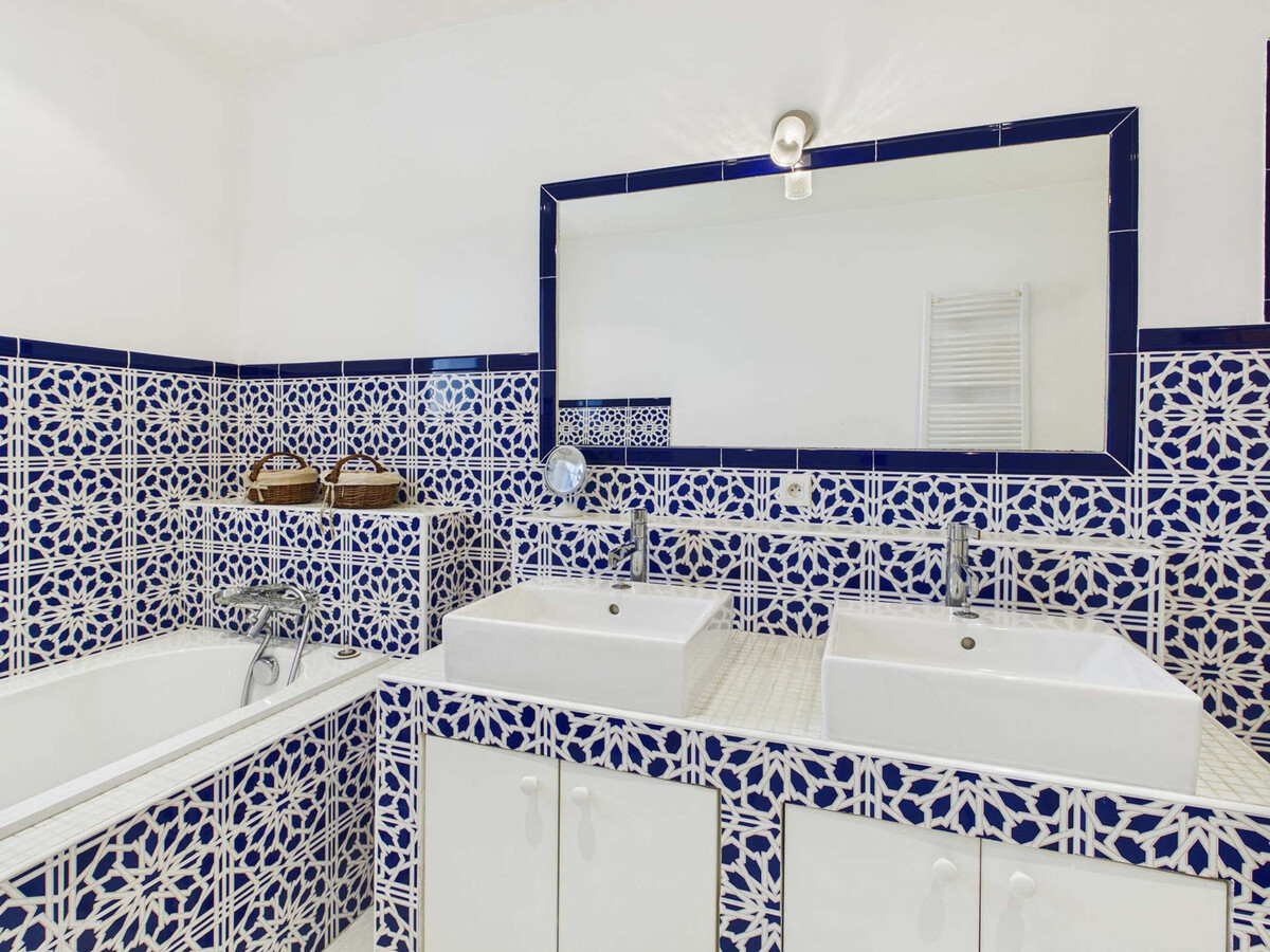Maison 4 chambres à 50m de la mer, jardin et terrasse - Photo 23