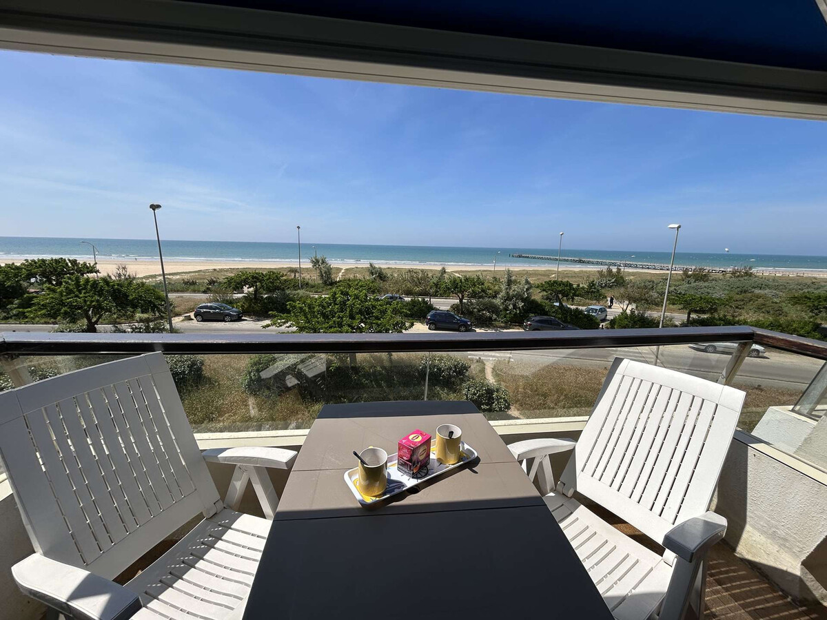 Studio face à la mer avec balcon et parking - Photo 5