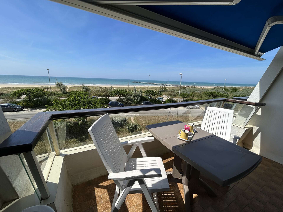 Studio face à la mer avec balcon et parking - Photo 6