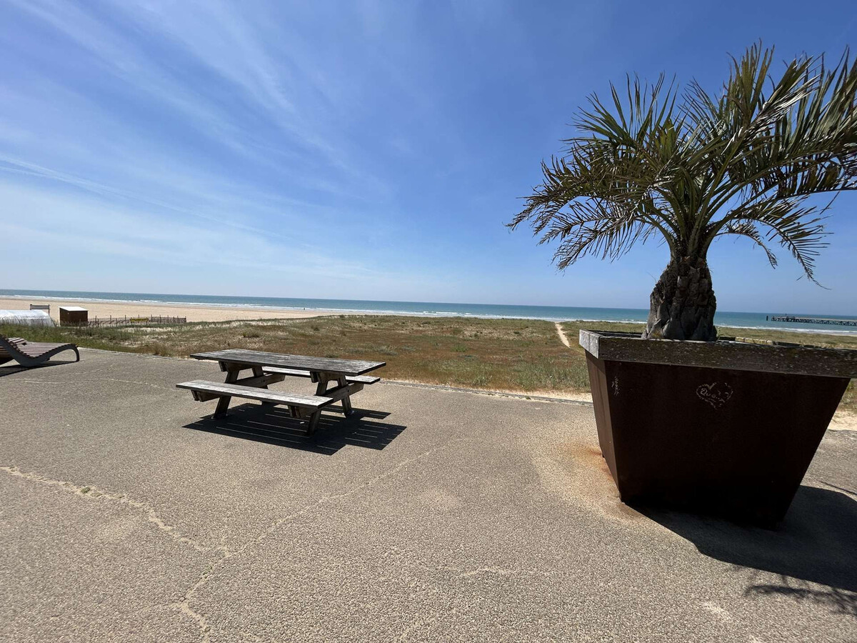 Studio face à la mer avec balcon et parking - Photo 21
