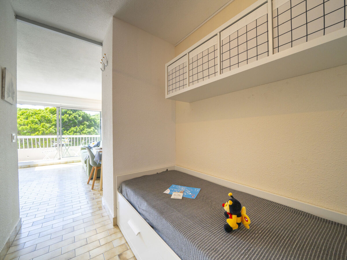 Studio rénové 2025 avec balcon sud à Port Camargue - Photo 10