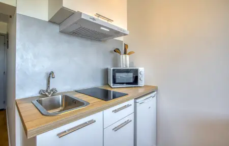 Appartement vue mer à 120m de la plage : photo 6