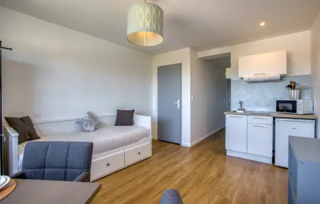 Appartement vue mer à 120m de la plage : photo 7