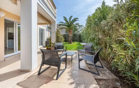 Location Maison 6 personnes à Saint Raphael - Photo 2