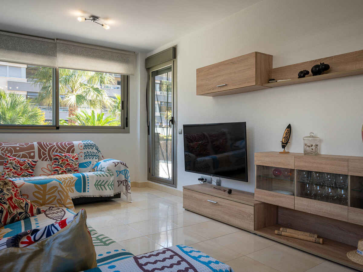 Appartement rez-de-chaussée avec jardin et accès piscine - Photo 2