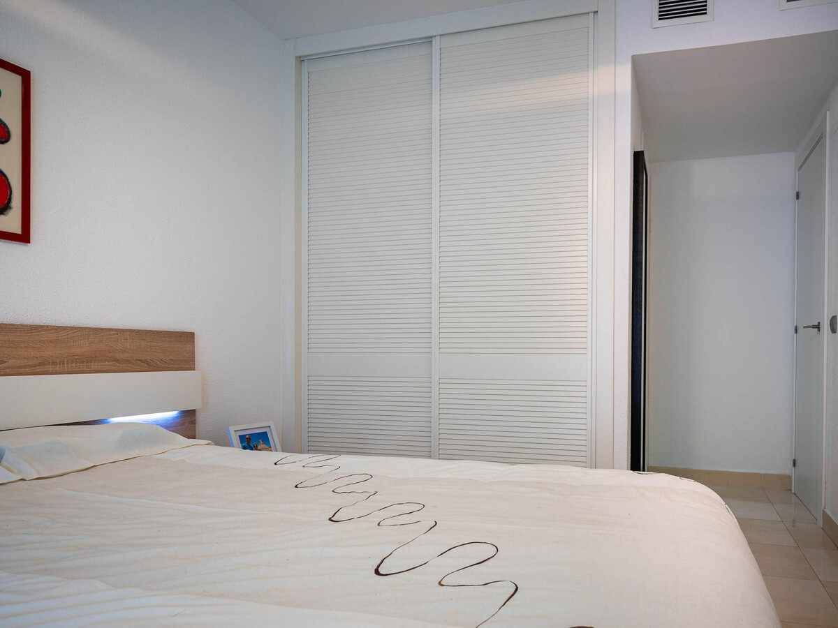 Appartement rez-de-chaussée avec jardin et accès piscine - Photo 11
