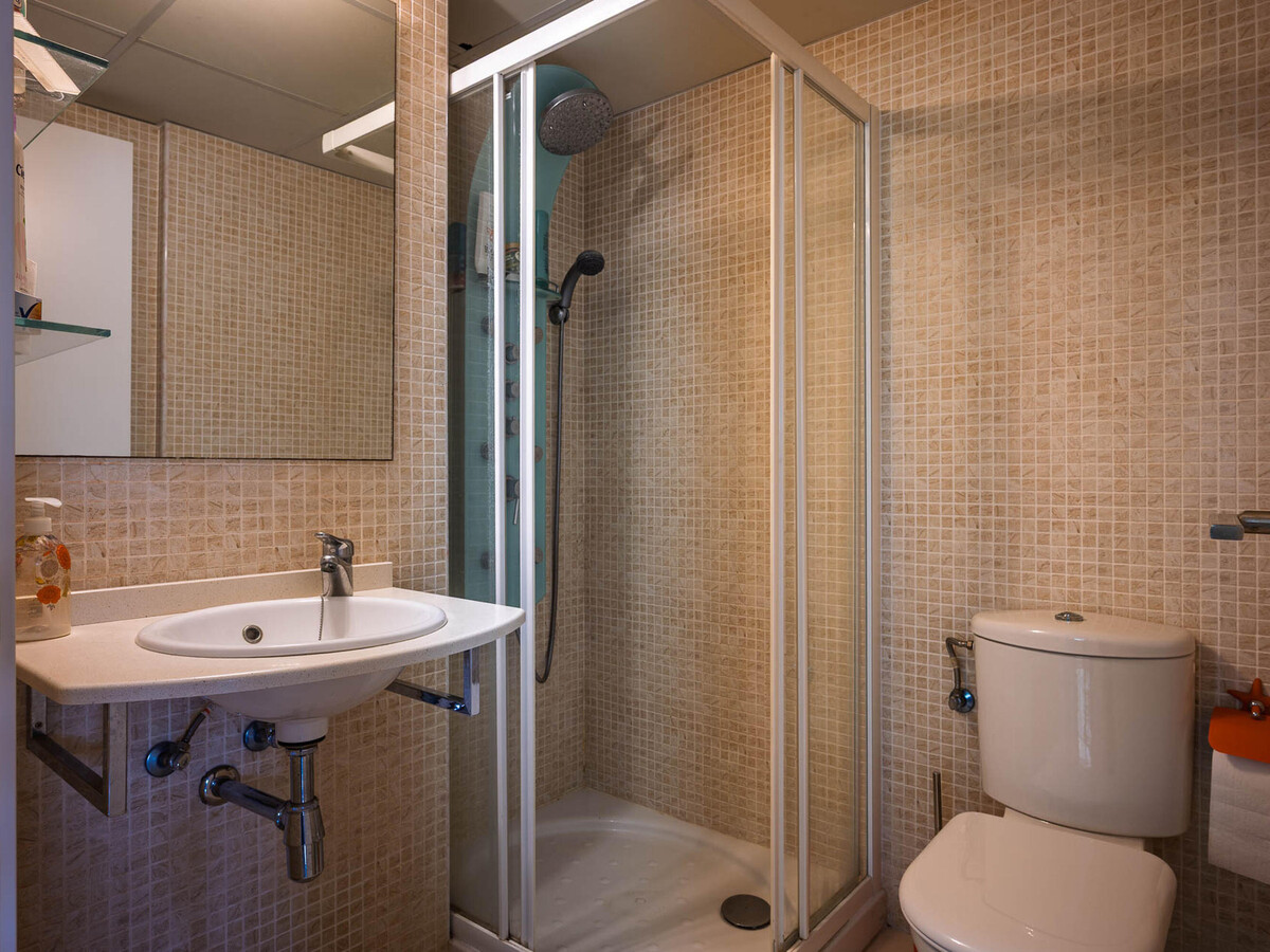 Appartement rez-de-chaussée avec jardin et accès piscine - Photo 19
