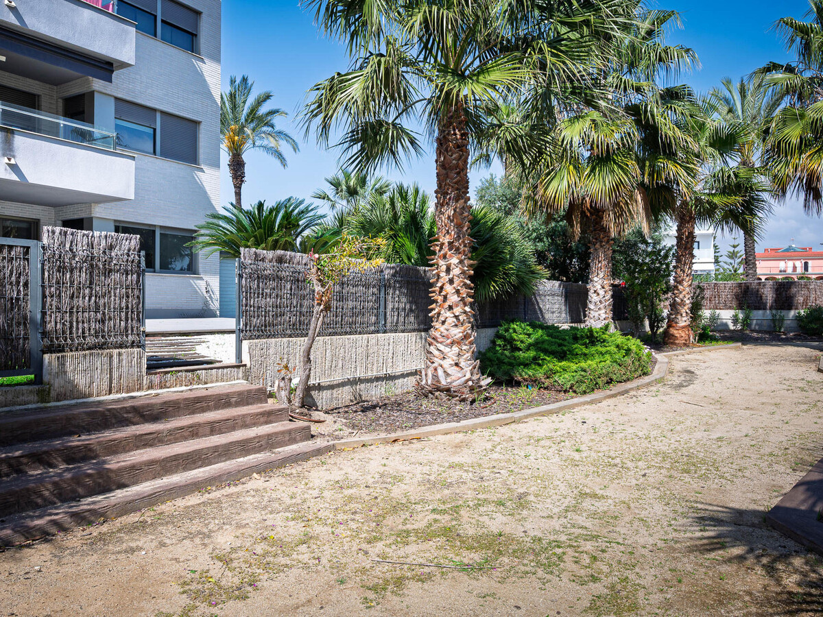 Appartement rez-de-chaussée avec jardin et accès piscine - Photo 27