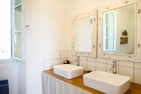 Ancienne forge rénovée avec piscine à Coubejours : photo 18