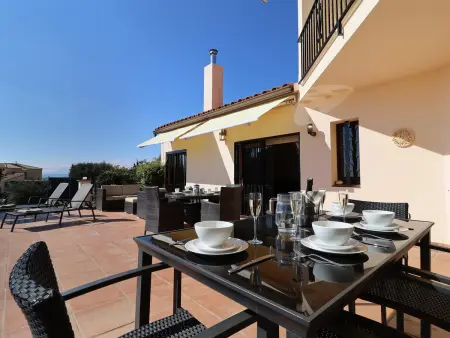 Villa familiale avec piscine privée et jardin à Pau, Costa Brava : photo 4