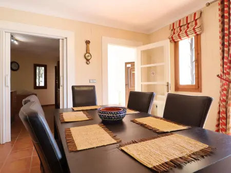 Villa familiale avec piscine privée et jardin à Pau, Costa Brava : photo 10