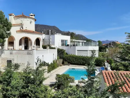 Villa 90m² avec piscine privée, baie de Roses : photo 2