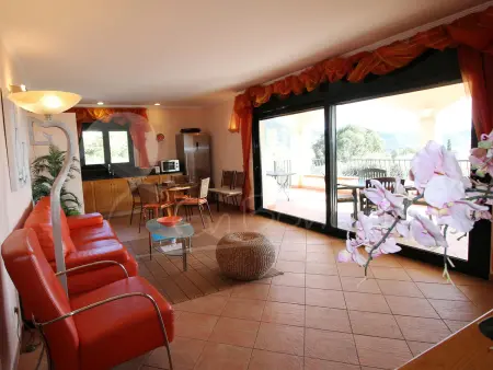 Villa moderniste de plain-pied avec piscine privée, Roses : photo 5