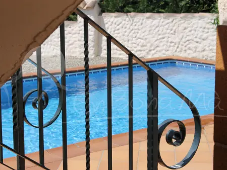 Villa moderniste de plain-pied avec piscine privée, Roses : photo 11