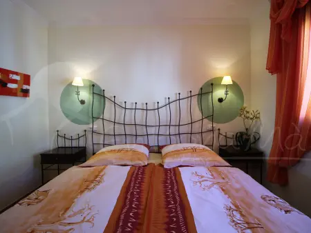 Villa moderniste de plain-pied avec piscine privée, Roses : photo 17
