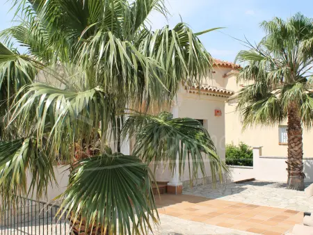 Villa moderniste de plain-pied avec piscine privée, Roses : photo 22
