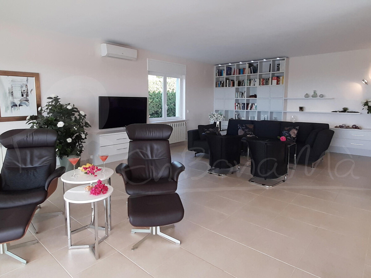 Villa Balmes : luxe avec piscine face à la baie de Rosas - Photo 7