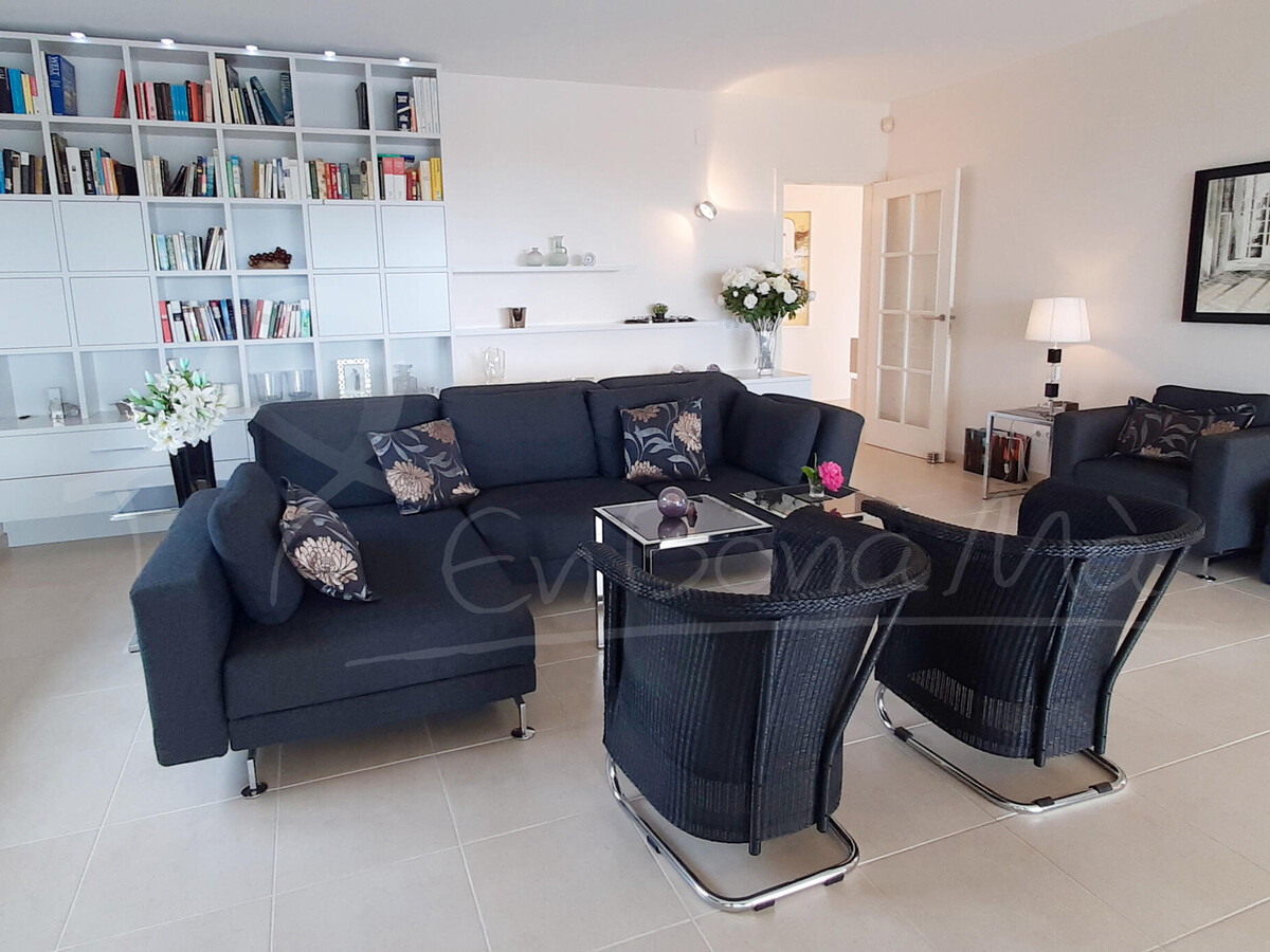 Villa Balmes : luxe avec piscine face à la baie de Rosas - Photo 9