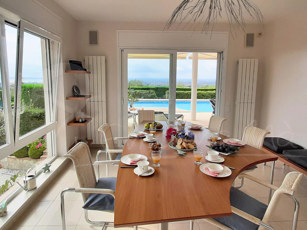 Villa Balmes : luxe avec piscine face à la baie de Rosas - Photo 12