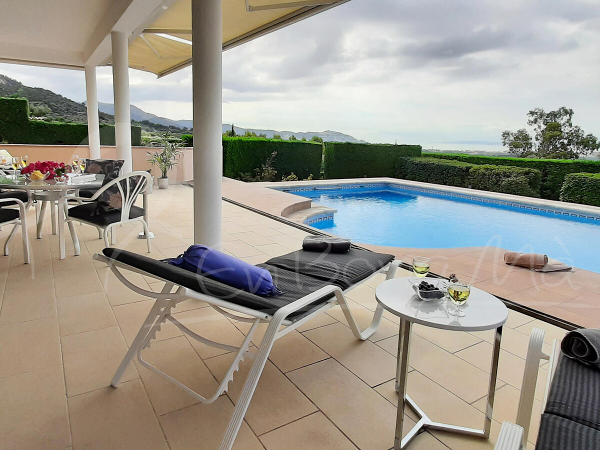 Villa Balmes : luxe avec piscine face à la baie de Rosas - Photo 26