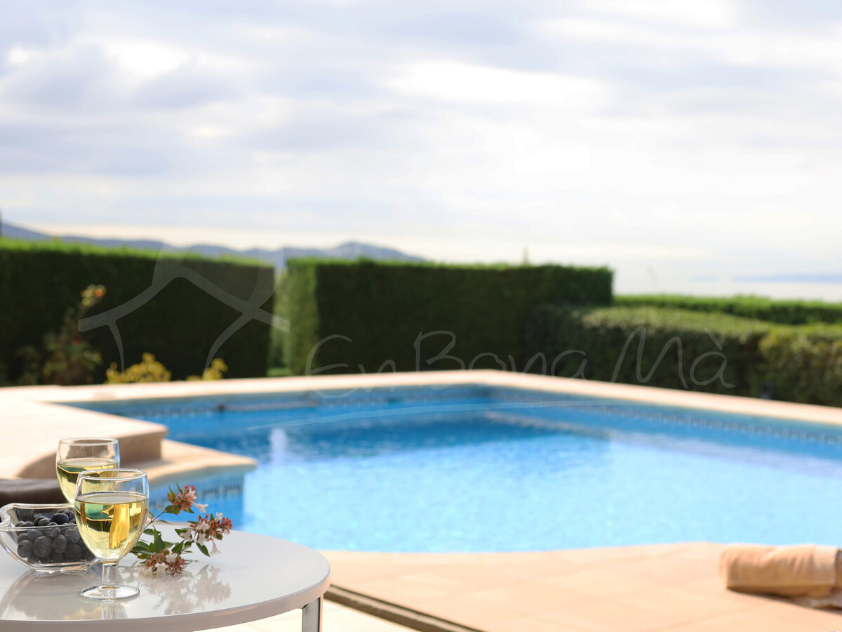 Villa Balmes : luxe avec piscine face à la baie de Rosas - Photo 27