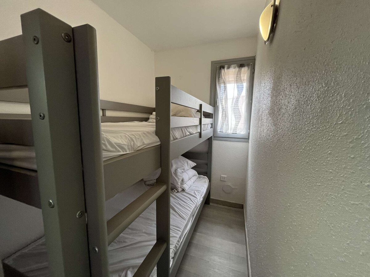 Studio cabine 4 pers à Cap d'Agde, parking gratuit - Photo 7