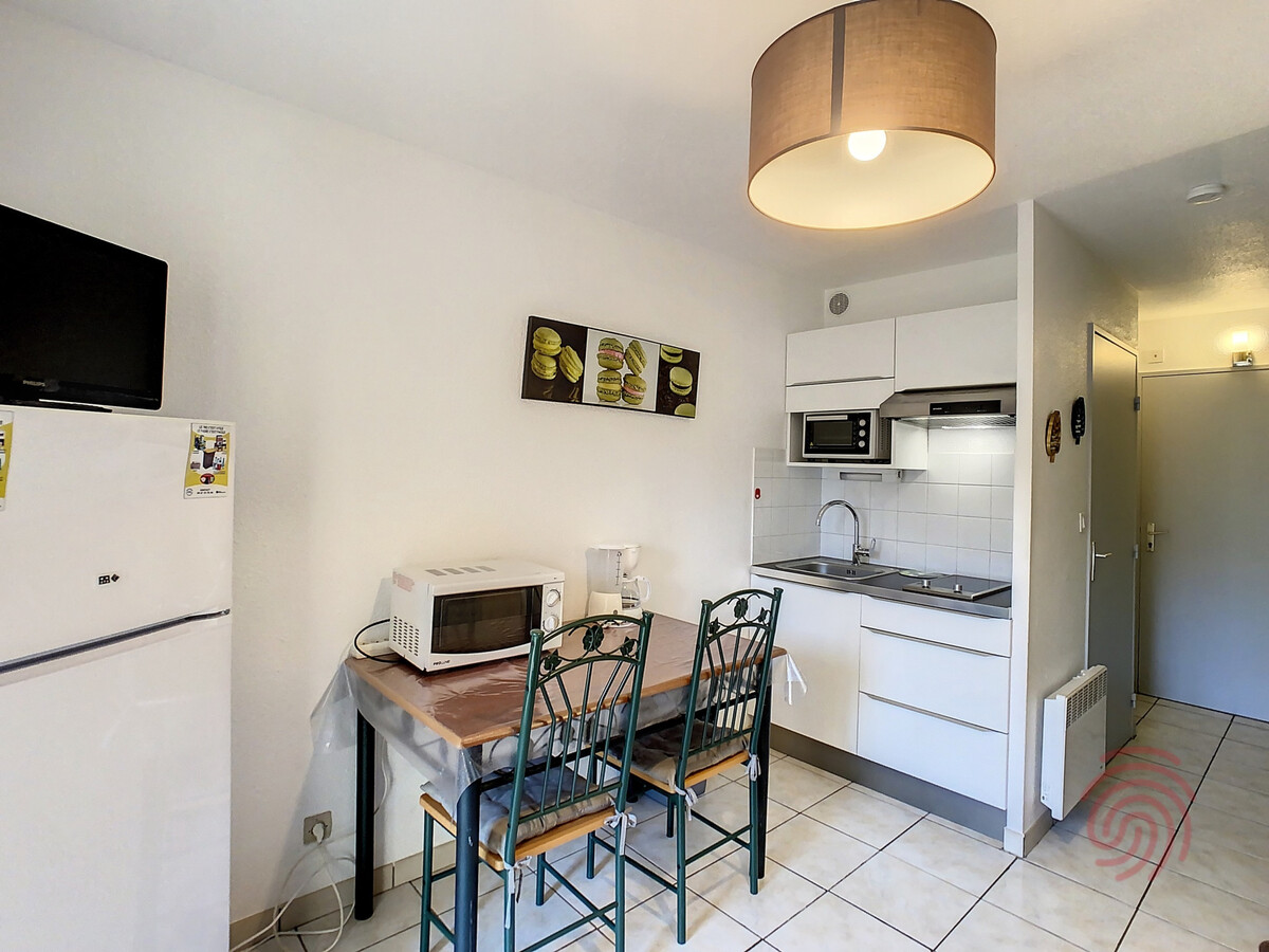 Studio 17 m² avec balcon vue ruisseau à Lamalou-les-Bains - Photo 4