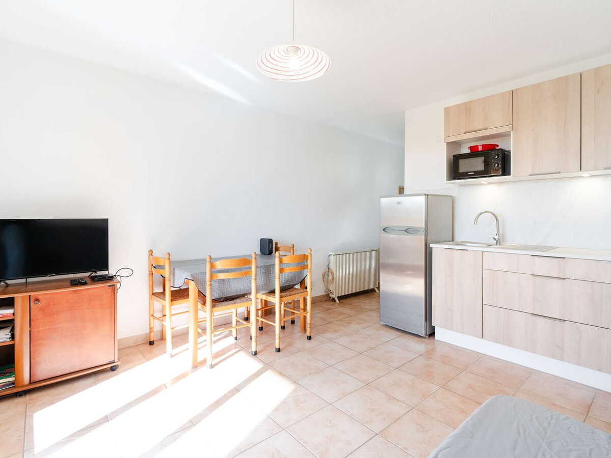 Appartement T2 à Saint-Pierre-la-Mer, parking et wifi - Photo 3