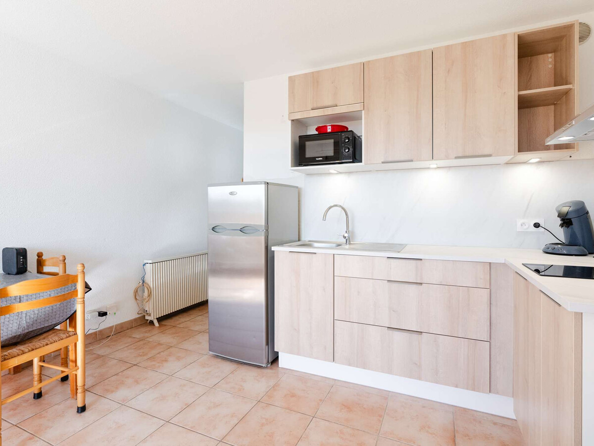 Appartement T2 à Saint-Pierre-la-Mer, parking et wifi - Photo 4