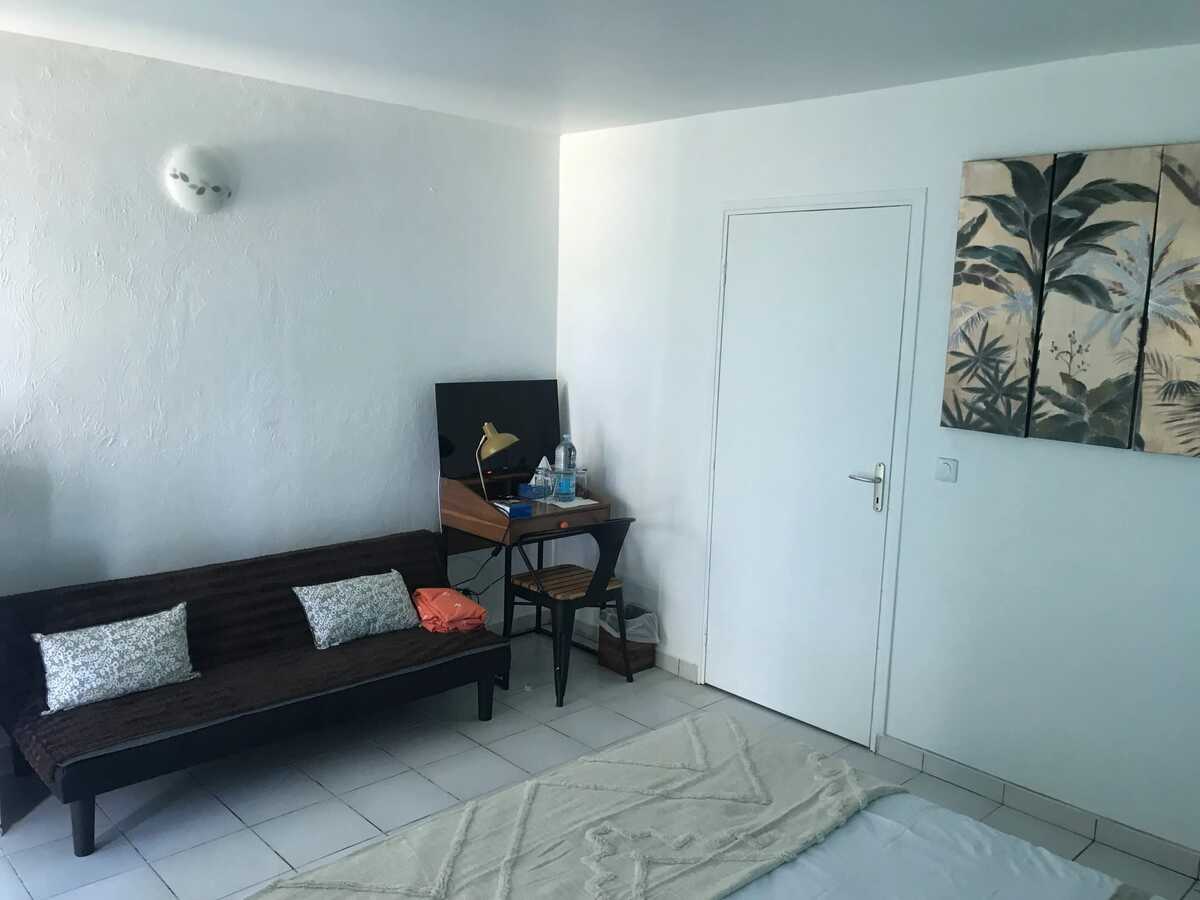Studio 25 m² avec piscine partagée à Grand-Bourg - Photo 3