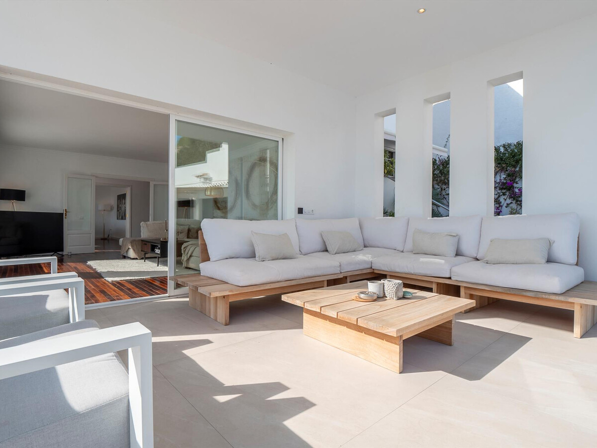 Villa moderne 3 niveaux, piscine chauffée à Moraira - Photo 7