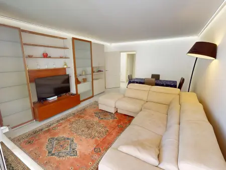 Appartement 3P centre Menton, terrasse vue mer et piscine : photo 3