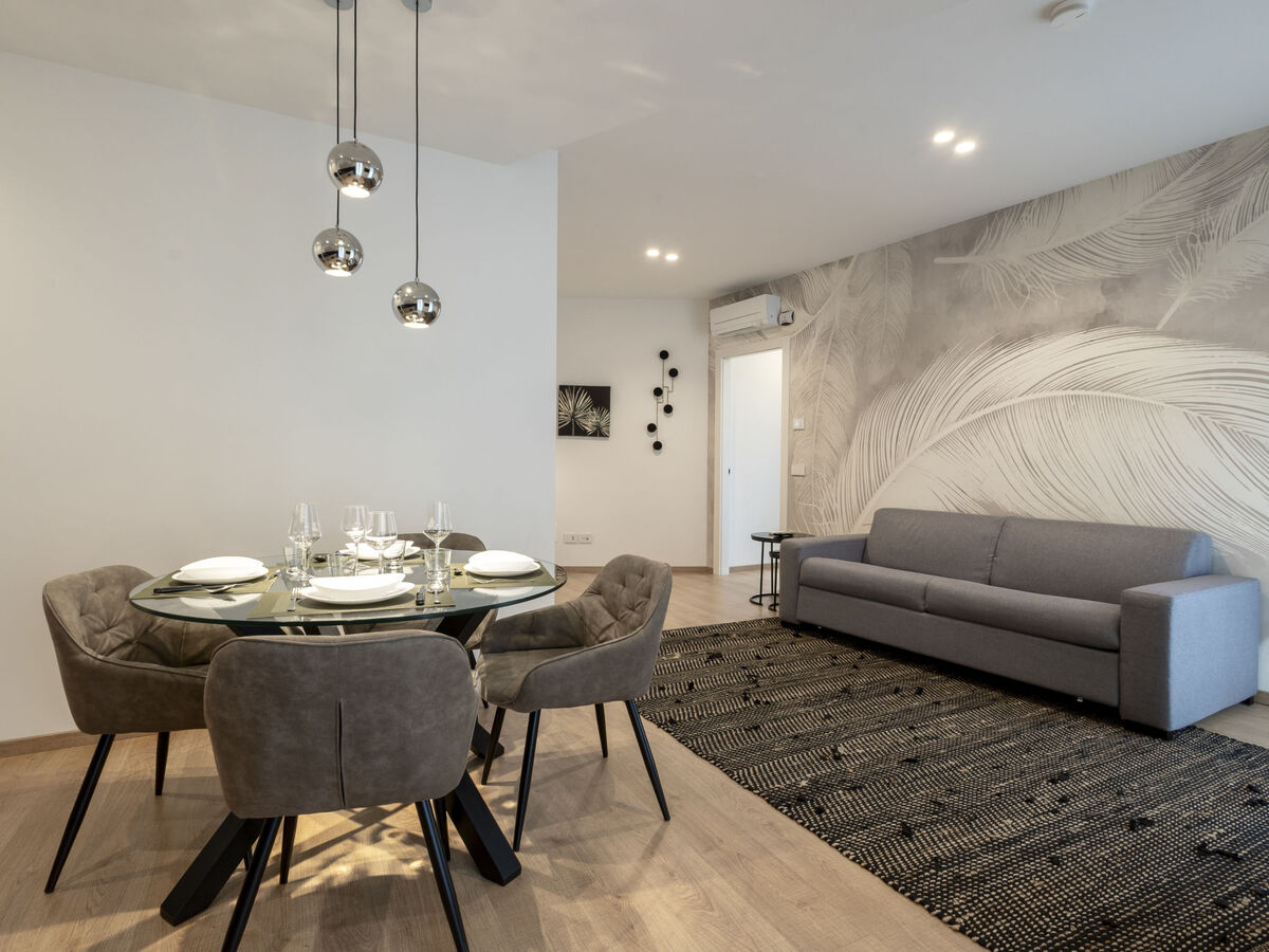 Appartement Marconi – 63 m² rénové, centre Chiavenna - Photo 2