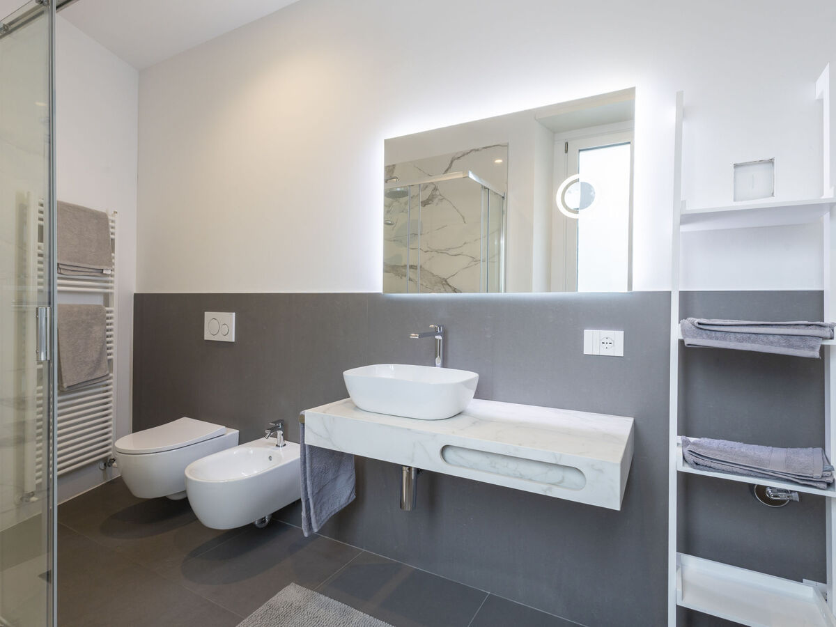 Appartement Marconi – 63 m² rénové, centre Chiavenna - Photo 22