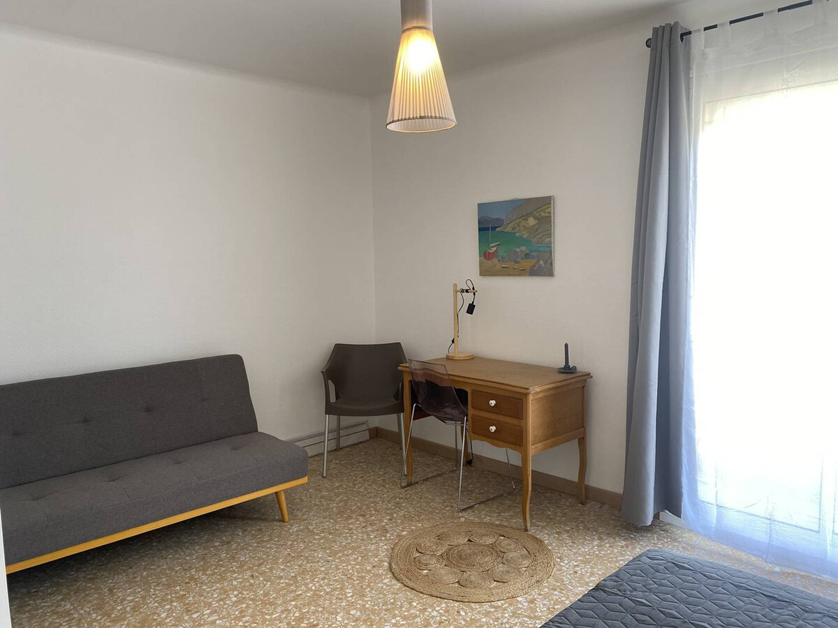 T2 traversant 51m² à 100m de la plage, parking privé - Photo 5