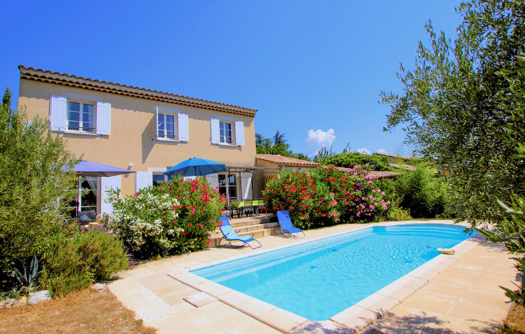 Maison provençale 6 pers. piscine et jardin 1300 m² - Photo 1