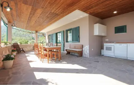 Maison avec piscine et vue panoramique à Avella : photo 2