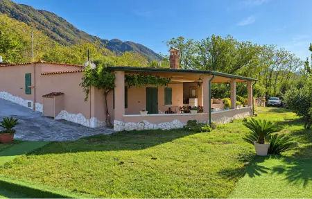 Maison avec piscine et vue panoramique à Avella : photo 6