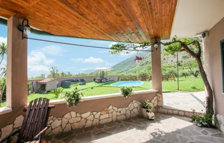 Maison avec piscine et vue panoramique à Avella : photo 15