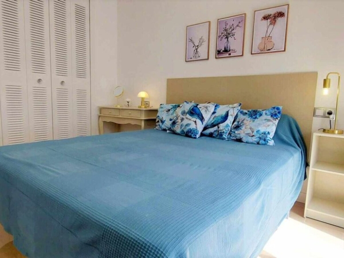 Appartement 2 chambres rénové, terrasse et piscine à Salou - Photo 3