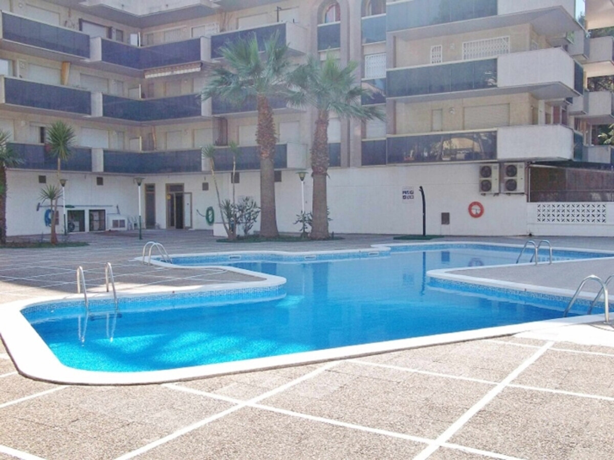 Appartement 2 chambres rénové, terrasse et piscine à Salou - Photo 14