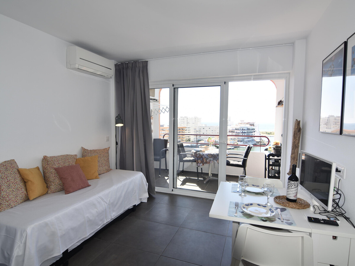 Studio Roses, plage Santa Margarida, piscine commune - Photo 5