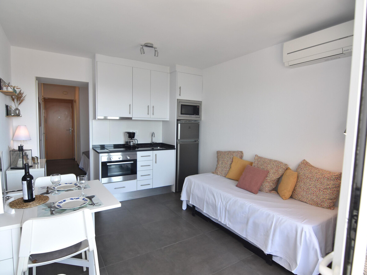 Studio Roses, plage Santa Margarida, piscine commune - Photo 6