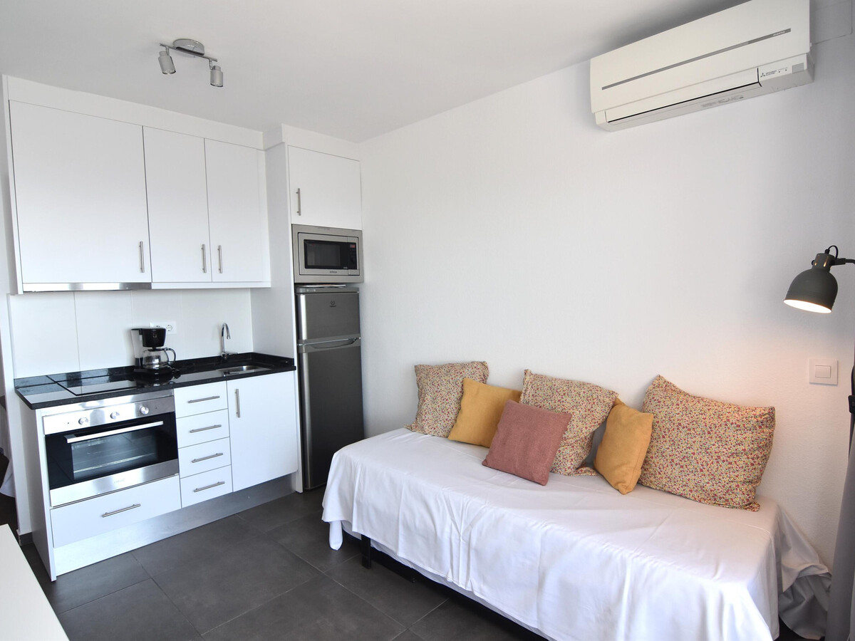 Studio Roses, plage Santa Margarida, piscine commune - Photo 7