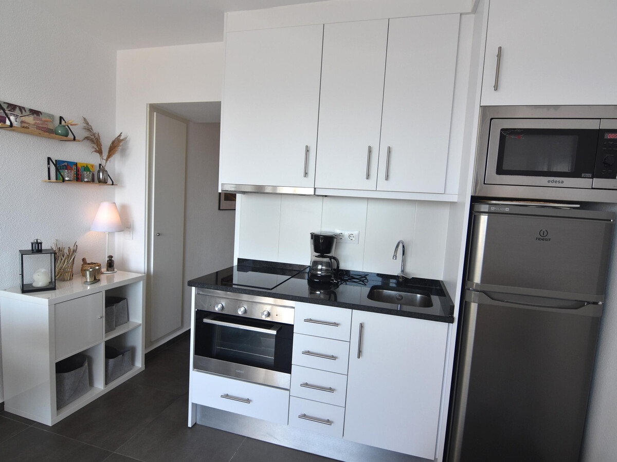 Studio Roses, plage Santa Margarida, piscine commune - Photo 9
