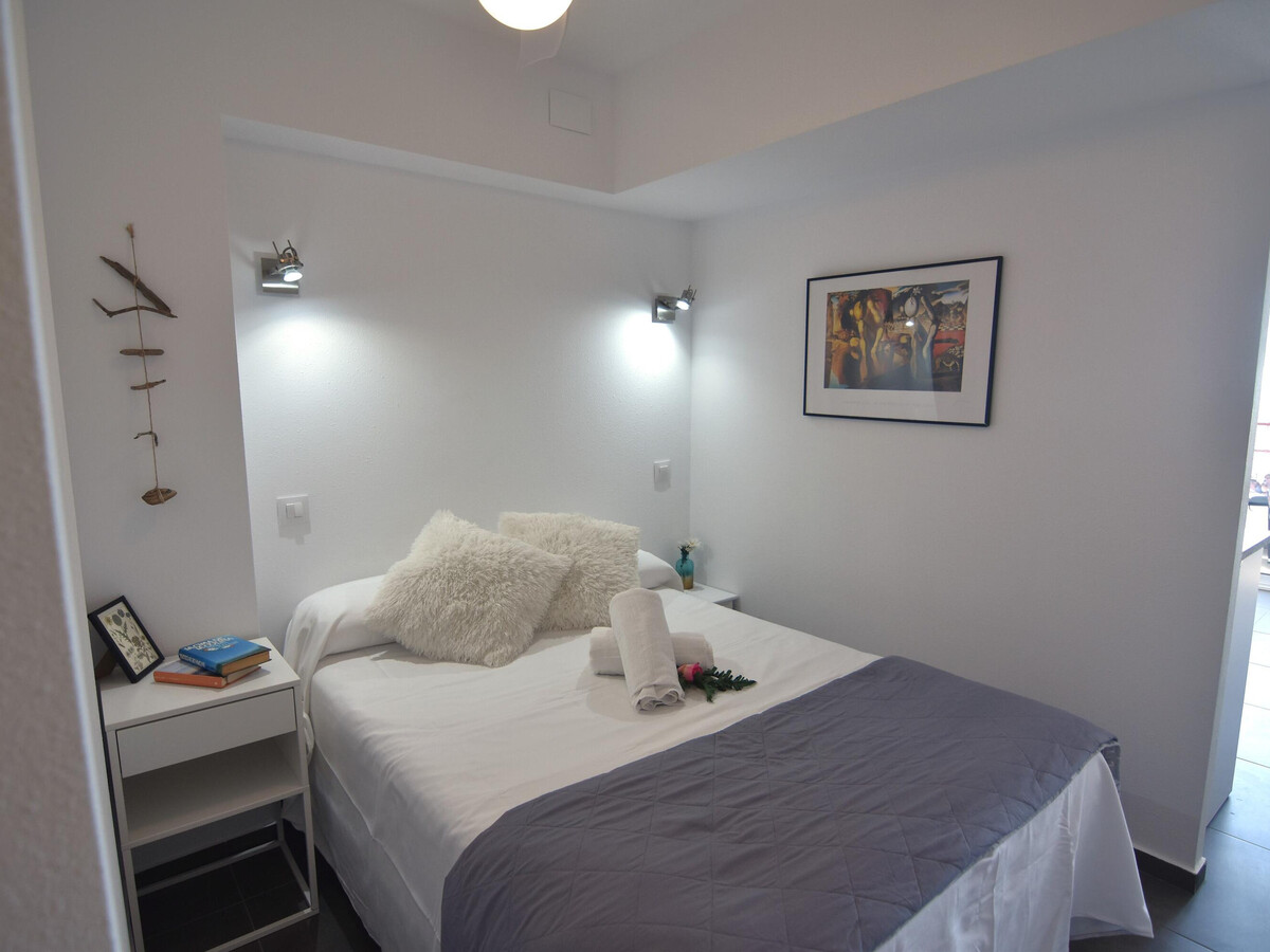 Studio Roses, plage Santa Margarida, piscine commune - Photo 11