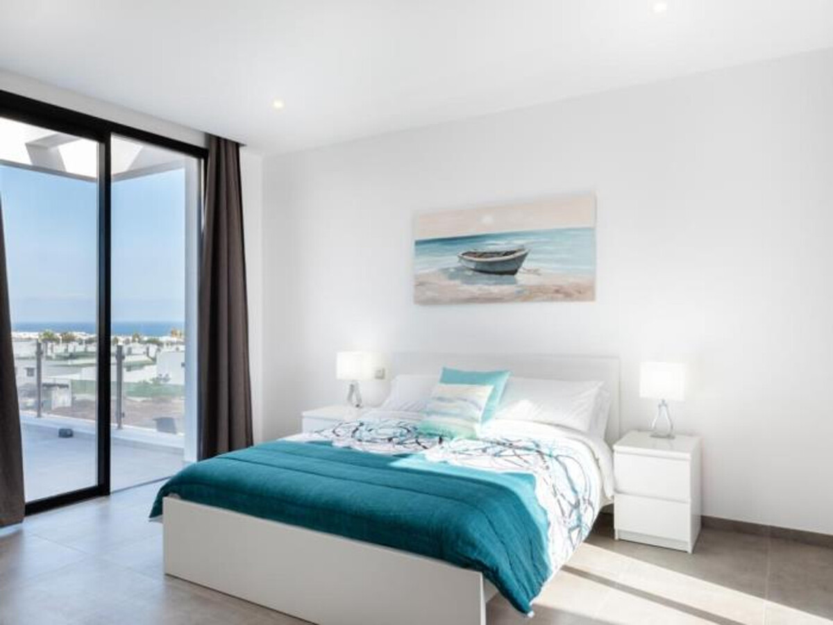Villa Bern à Tías : 3 chambres, piscine chauffée et vue mer - Photo 7