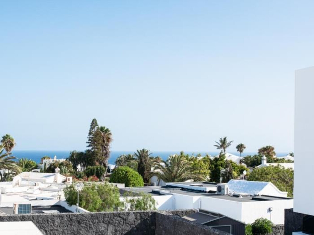 Villa Bern à Tías : 3 chambres, piscine chauffée et vue mer - Photo 14