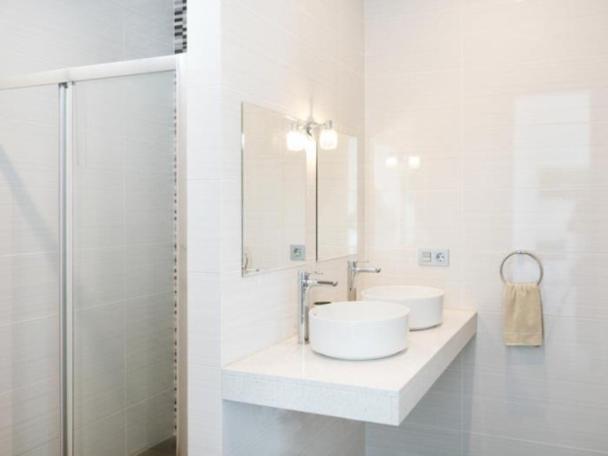 Villa Bern à Tías : 3 chambres, piscine chauffée et vue mer - Photo 18